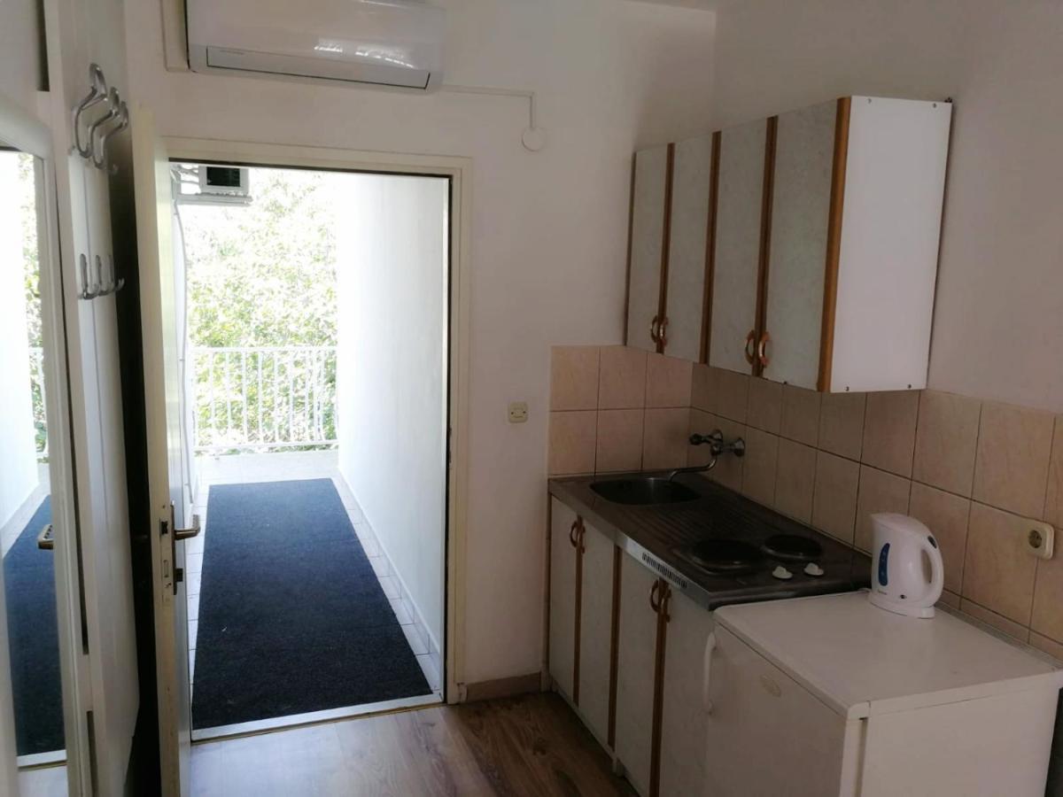 Apartmani Leon Biograd Na Moru Eksteriør billede